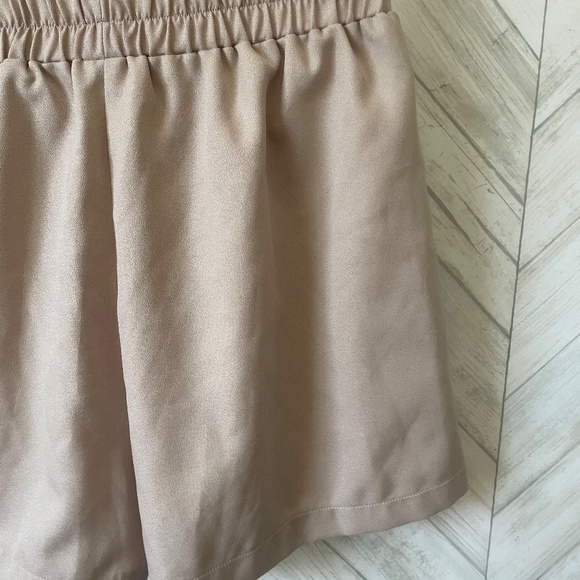 Beige Two-Piece Outfit - Picture 4 of 15